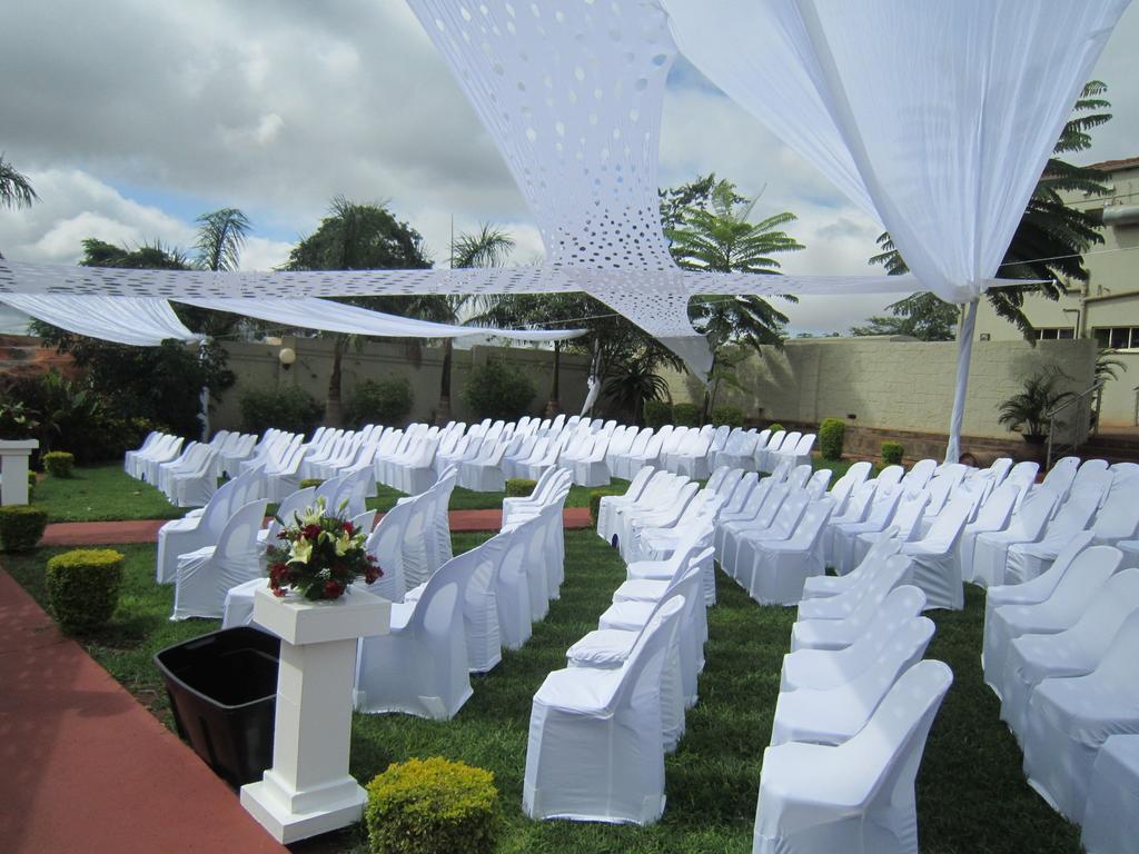 2Ten Hotel Sibasa Luaran gambar