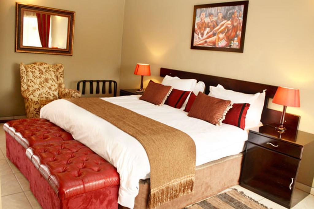 2Ten Hotel Sibasa Bilik gambar