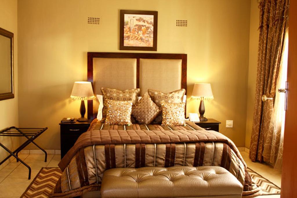 2Ten Hotel Sibasa Bilik gambar