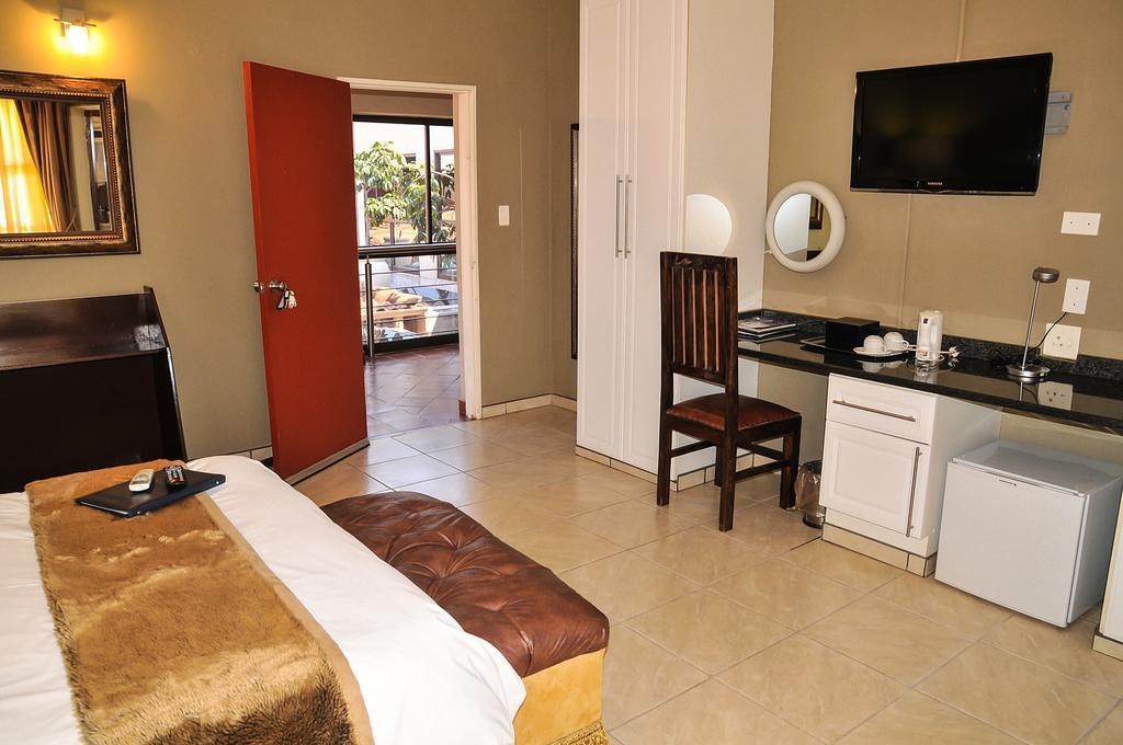 2Ten Hotel Sibasa Luaran gambar