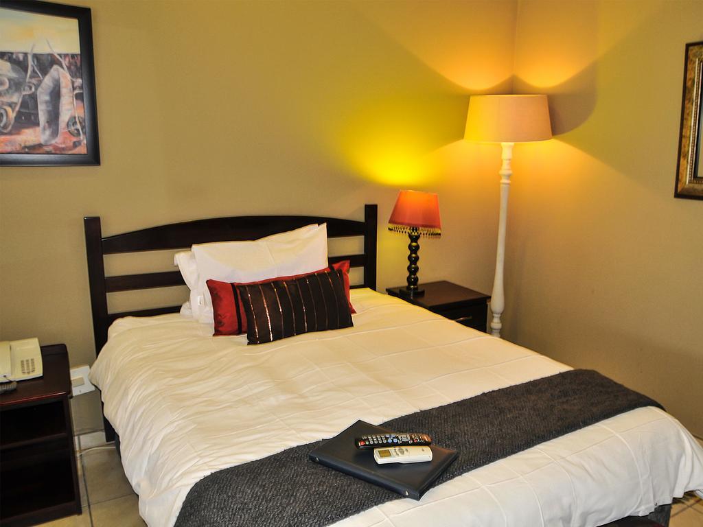 2Ten Hotel Sibasa Luaran gambar