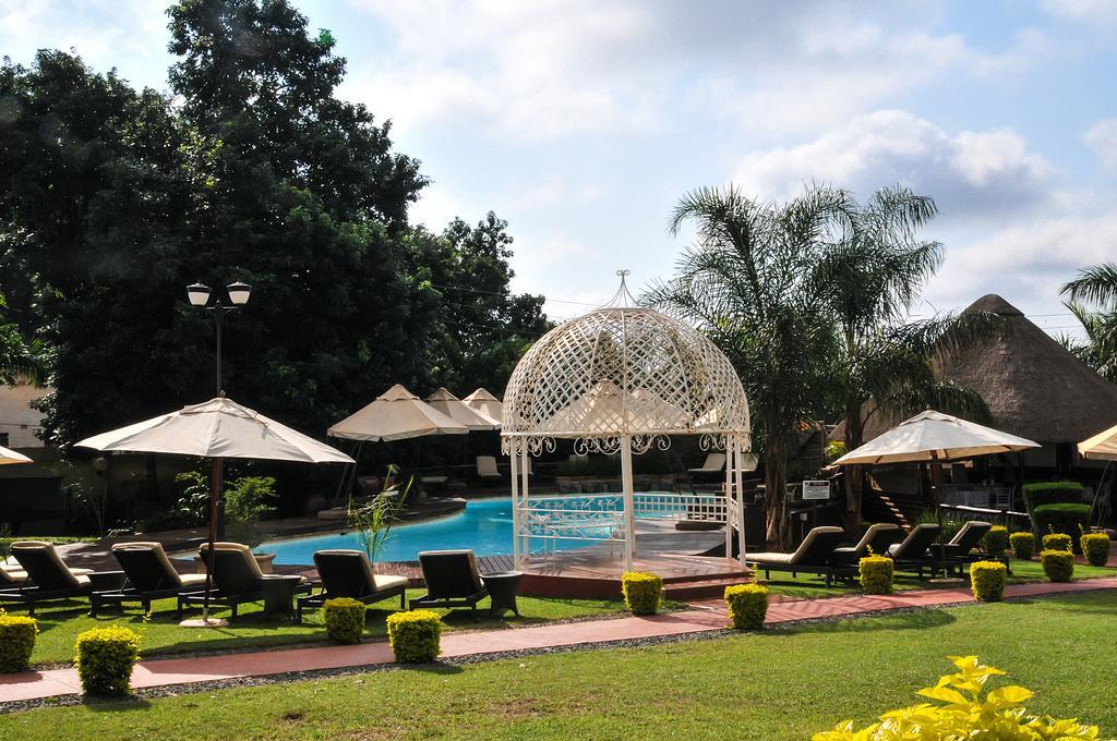 2Ten Hotel Sibasa Luaran gambar